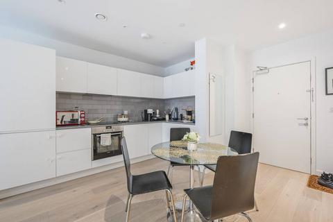 1 bedroom flat for sale, Pendant Court, Silvertown, London, E16