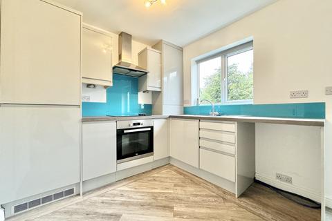 18 Apple Tree Walk, Leeds, LS25 7SD