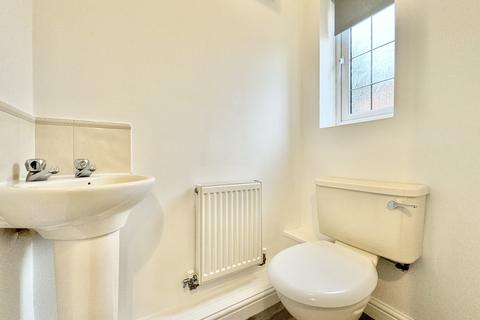 18 Apple Tree Walk, Leeds, LS25 7SD