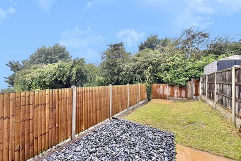 18 Apple Tree Walk, Leeds, LS25 7SD