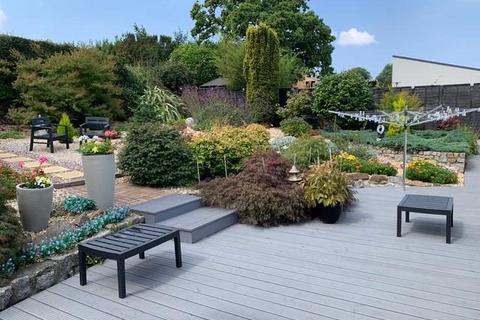 29 Treworder Road, Truro, TR1 2JZ