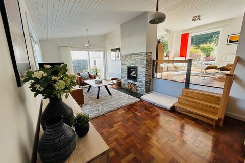 29 Treworder Road, Truro, TR1 2JZ
