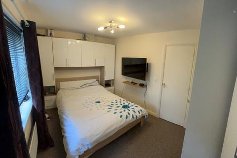 34 Bishops Castle Way, Gloucester, GL1 4DP