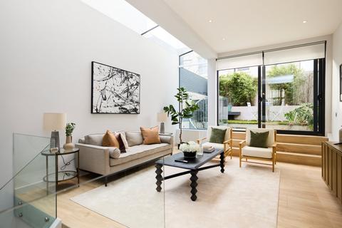 5 bedroom end of terrace house for sale, Hartismere Road, London