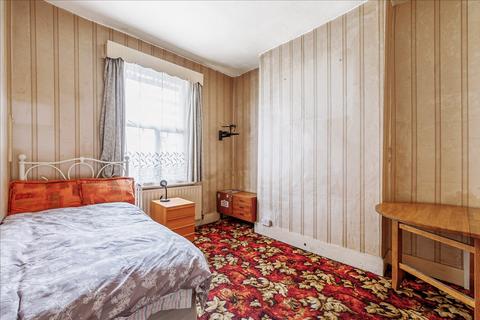 73 Devonport Road, London, W12 8PB