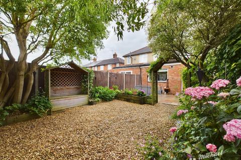 2 bedroom semi-detached house for sale, Rose Avenue, Aylesbury, Buckinghamshire