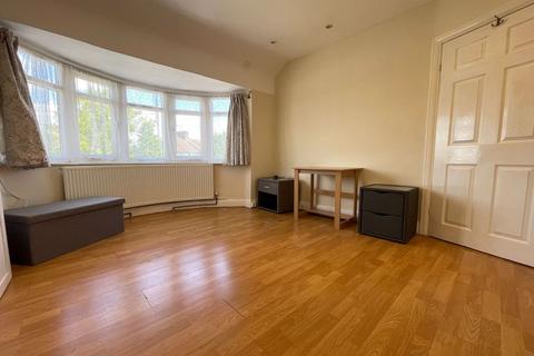 3 bedroom end of terrace house to rent, Dudley Road, Harrow, Greater London, HA2