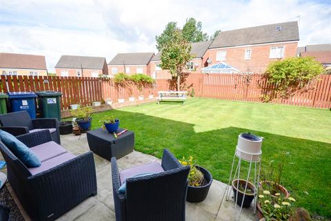 4 bedroom detached house for sale, Greenfield Way, Birtley