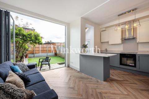 4 bedroom terraced house for sale, Forfar Road, London, N22