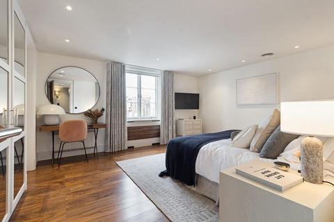 3 bedroom flat to rent, Eaton Place, Belgravia, London, SW1X.