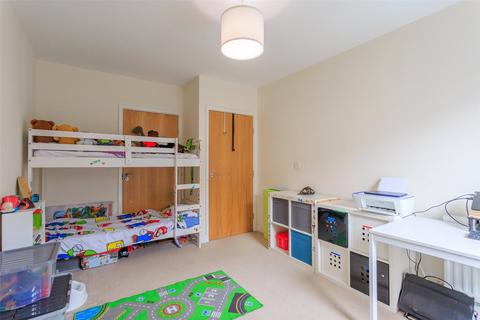 3 bedroom apartment for sale, Guardian Avenue, London, NW9