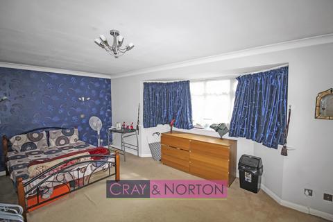 3 bedroom bungalow to rent, Woodbury Close, East Croydon, CR0