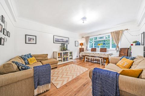 2 bedroom flat for sale, Bushey Road, Raynes Park