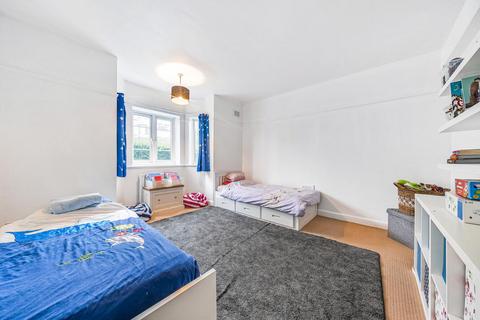 2 bedroom flat for sale, Bushey Road, Raynes Park