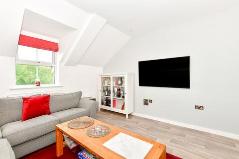 2 bedroom apartment for sale, Heathcotes, Maidenbower, Crawley, West Sussex