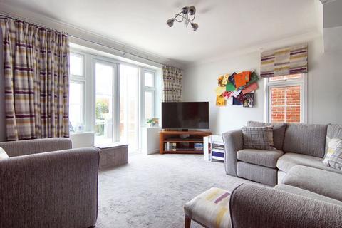 60 Jefferson Way, Coventry, CV4 9AN