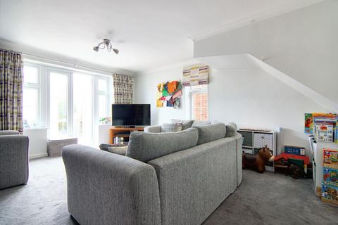 60 Jefferson Way, Coventry, CV4 9AN