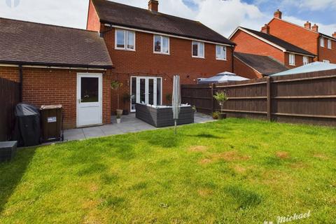 3 bedroom semi-detached house for sale, Merryweather Street, AYLESBURY, HP18 0YB