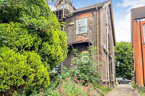 Flat 4, 27 Biscot Road, Luton, LU3 1AH