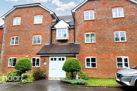 2 bedroom apartment for sale, Royal Huts Avenue, Hindhead