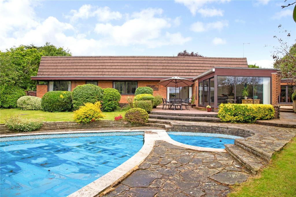 Raglan Close, Reigate, Surrey, RH2 4 bed bungalow for sale £1,375,000