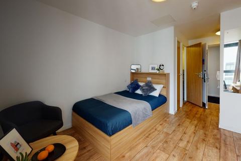 1 bedroom in a flat share to rent, Bronze En Suite Deluxe at Sterling Court, 6 Lakeside Way HA9