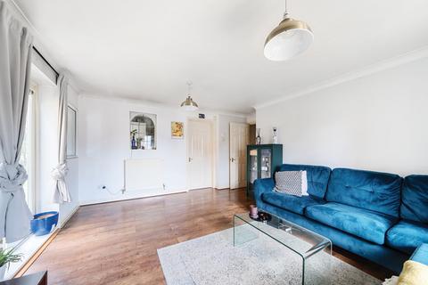 2 bedroom apartment for sale, Basildon Close, Watford, Hertfordshire