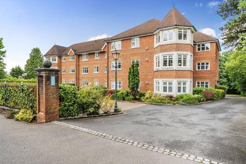 2 bedroom flat for sale, St Johns Hill Road, St Johns, Woking, GU21