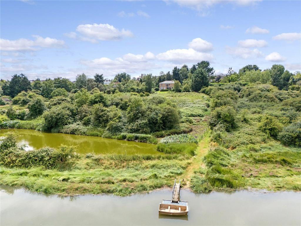 Beeleigh Road, Maldon, Essex, CM9 4 bed detached house for sale £