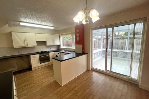 3 bedroom end of terrace house for sale, Lodge Lane, Dukinfield