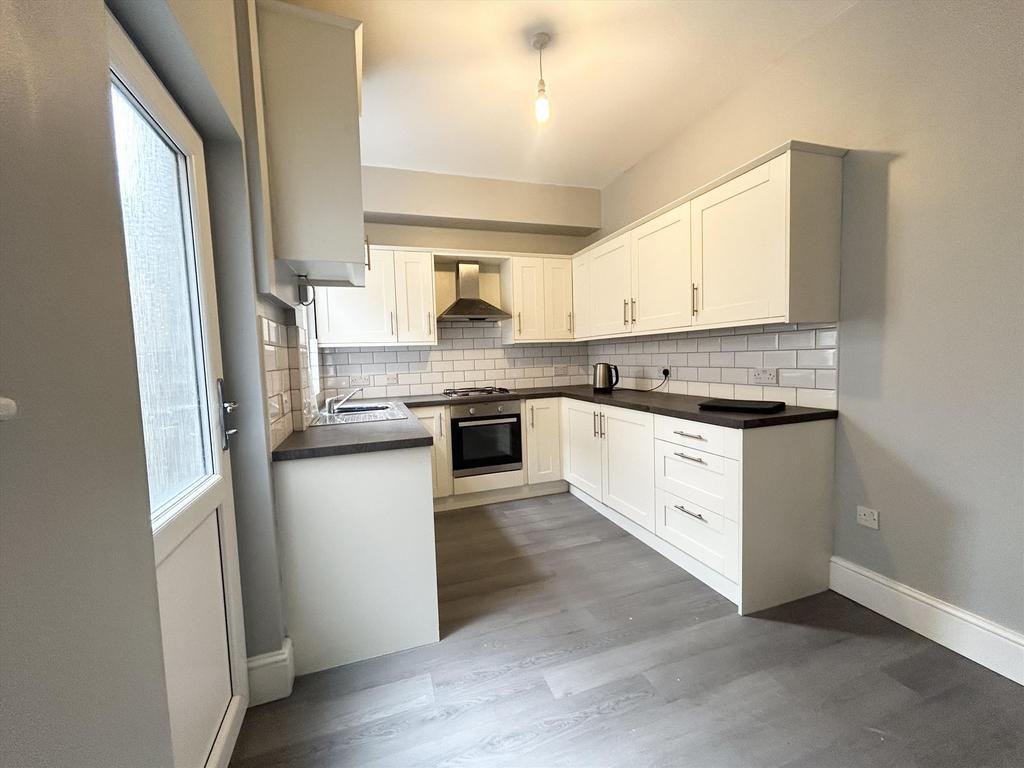 Kitchen 2