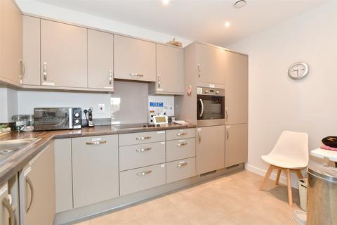 2 bedroom flat for sale, The Boulevard, Horsham, West Sussex