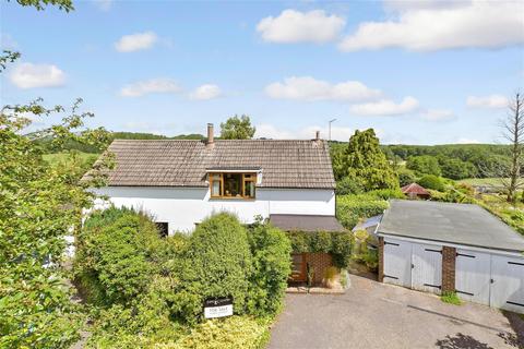 3 bedroom detached house for sale, Upper Green Road, Tonbridge TN11