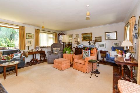 3 bedroom detached house for sale, Upper Green Road, Tonbridge TN11