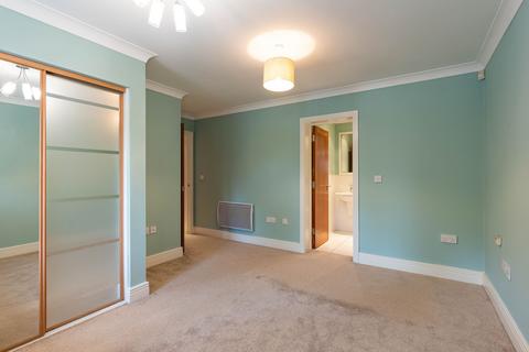 3 bedroom ground floor flat for sale, Elizabeth Jennings Way, Oxford, OX2