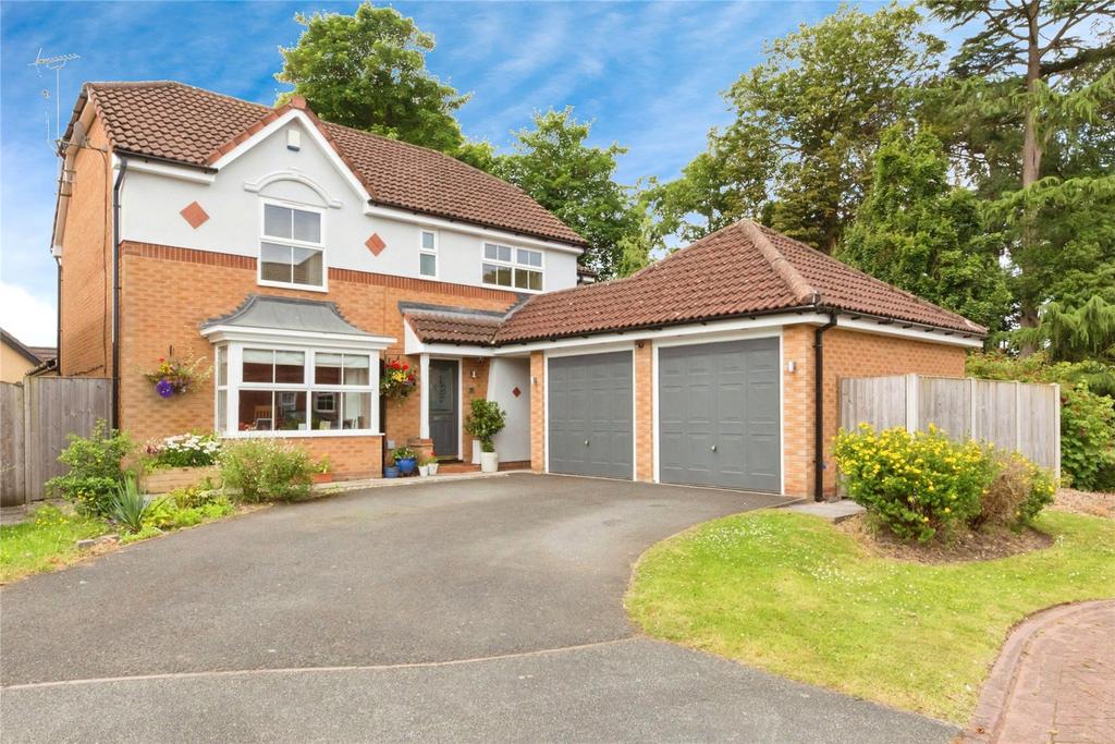Blackthorn Close, Wistaston, Crewe... 4 bed detached house for sale £