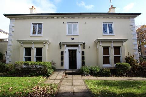 2 bedroom flat to rent, Crescent Road, Worthing, West Sussex, BN11