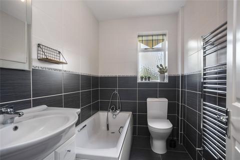 5 Bramblewood, Merstham, Redhill, RH1 3DW