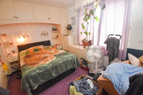 2 bedroom flat for sale, Hereford Grove, Cadishead, M44