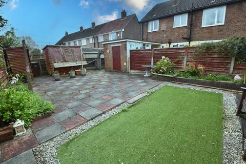 2 bedroom flat for sale, Hereford Grove, Cadishead, M44