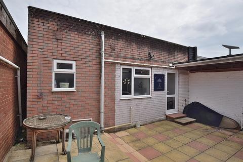 Studio for sale, Old Milton Road, New Milton, Hampshire. BH25 6DJ