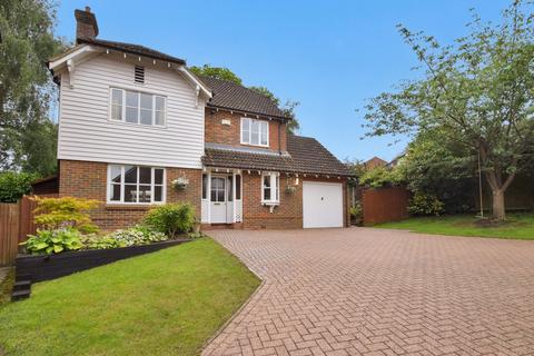 4 bedroom detached house for sale, Round Wood Close, Walderslade Woods, Walderslade, Chatham, ME5