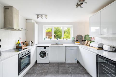28 Wontford Road, Purley, CR8 4BL