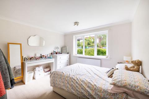28 Wontford Road, Purley, CR8 4BL