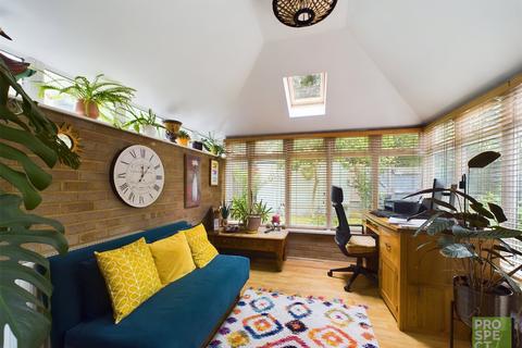 3 bedroom terraced house for sale, Naseby, Bracknell, Berkshire, RG12