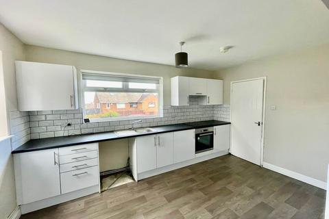 4 bedroom end of terrace house to rent, Woodwynd, Gateshead NE10
