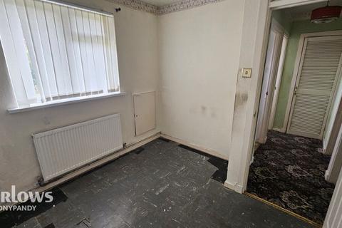 12 Bryngolau, Tonyrefail, Porth, CF39 8HW