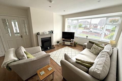 9 Ainsworth Close, Denton, Manchester, M34 2PZ