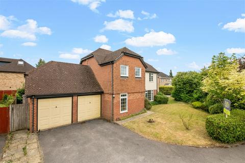 4 bedroom detached house for sale, Fennel Close, Chineham, Basingstoke, RG24 8XF