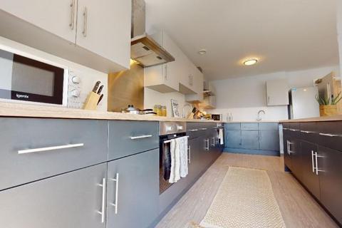 1 bedroom in a flat share to rent, Gold En Suite Plus at Highbury, 201, Isledon Road N7